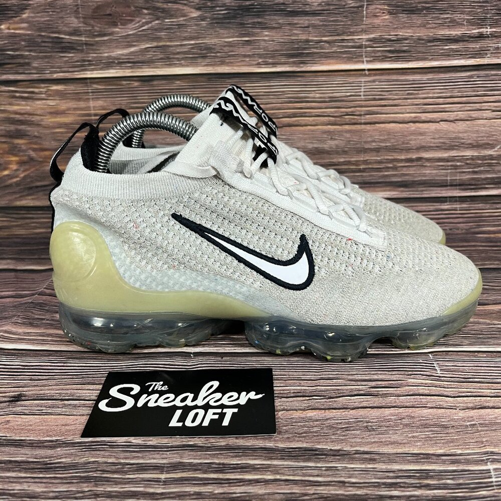Nike Air Vapormax White Flyknit‎ Women's Athletic Shoes